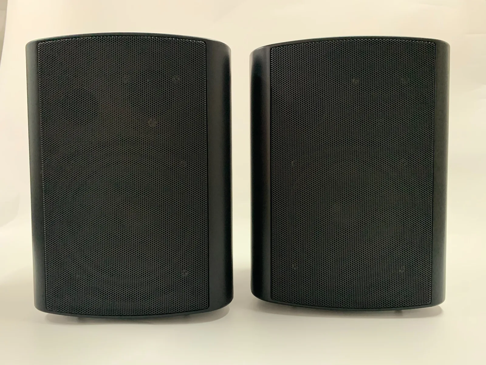 EC-606B 5" 2*30W Active Wall Mount Speaker in black 3
