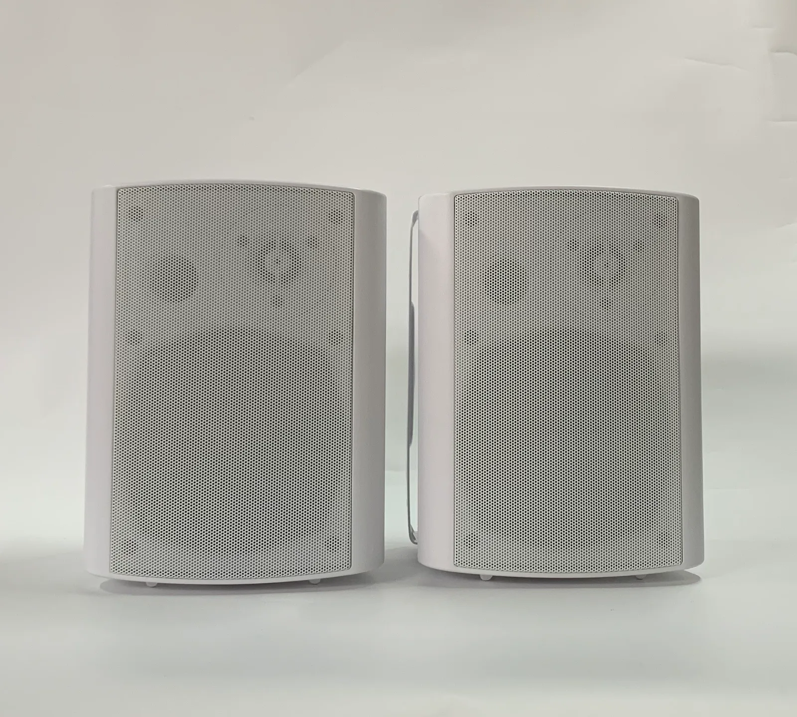 EC-606W 5" 2*30W Active Wall Mount Speaker in white 3